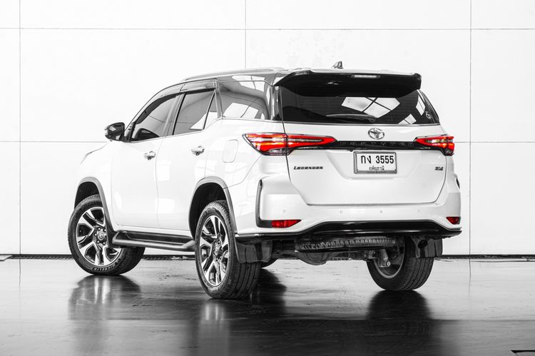 Toyota Fortuner 2022 2.4 LEGENDER 4WD AT Utility-car ดีเซล ไม่ติดแก๊ส เกียร์อัตโนมัติ ขาว รูปที่ 4