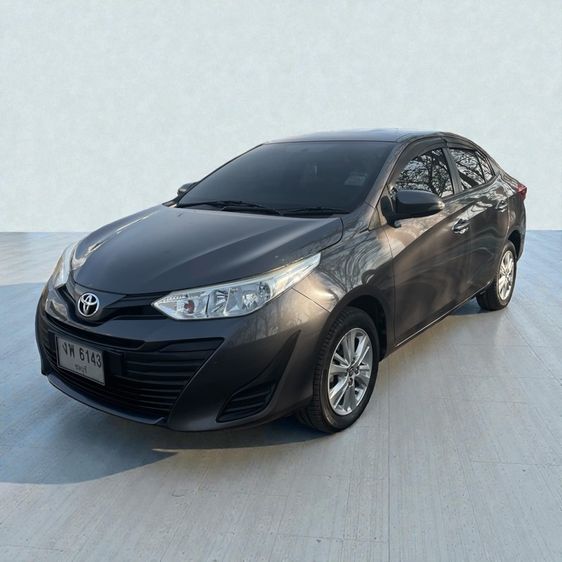 Toyota Yaris ATIV 2019 1.2 E Sedan เบนซิน ไม่ติดแก๊ส เกียร์อัตโนมัติ เทา รูปที่ 3