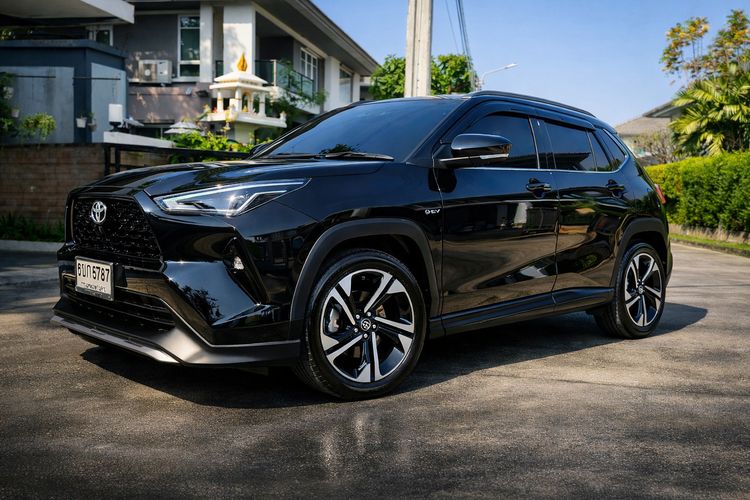 รถ Toyota Yaris Cross 1.5 HEV Premium Luxury สี ดำ