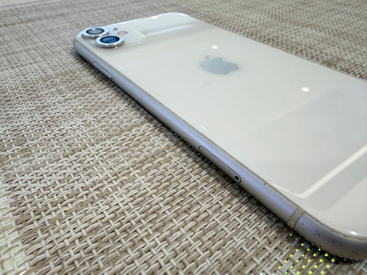 iPhone 11 สีขาว64 ตัวเครื่องมีรอย จอแท้ รูปที่ 4