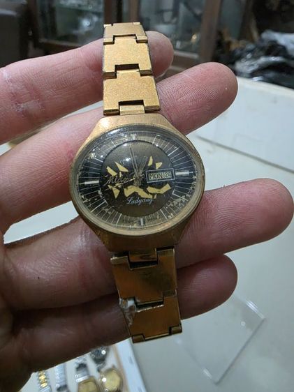 นาฬิกา Mido Ladyday สวยหายาก ของเก่าเก็บเดิมๆ รุ่นเก่า สวย น่าสะสม ขายตามสภาพ พร้อมส่งครับ