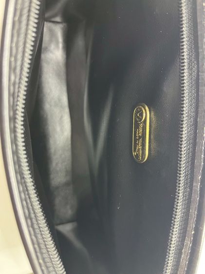 Mario Valentino Monogram Leather Clutch กระเป๋า คลัตช์ ถือ  สีดํา แท้ 100💯 รูปที่ 9