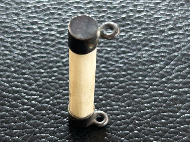 ตะกรุดหลวงพ่อโมเลี่ยมจับขอบ รูปที่ 12