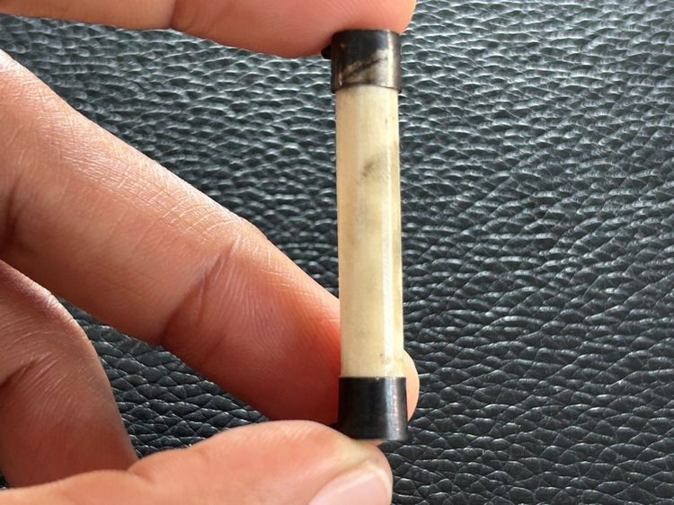 ตะกรุดหลวงพ่อโมเลี่ยมจับขอบ รูปที่ 5