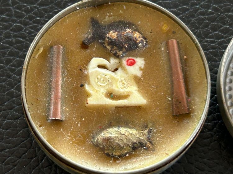 ตลับสีผึ้งหลวงพ่อเดิม รูปที่ 6