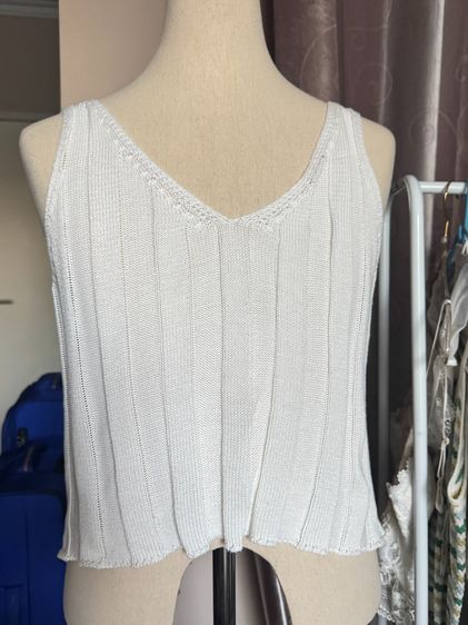 เสื้อกล้ามเอวลอยผ้ายืดนุ่มสีขาว ใส่ไม่คัน รูปที่ 4