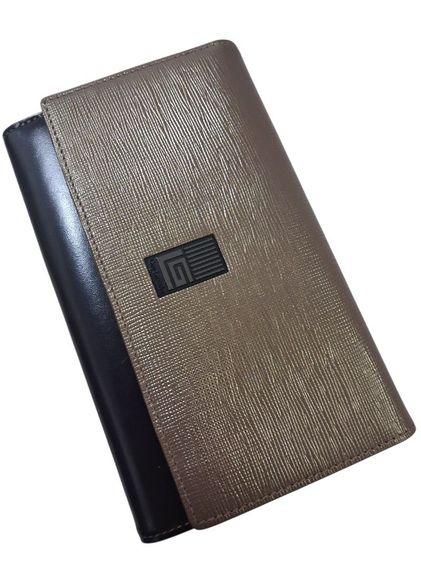 กระเป๋าสตางค์ Guy laroche