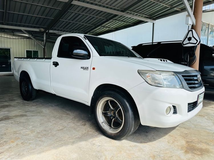 รถ Toyota Hilux Vigo Champ 2.5 J Single Cab สี ขาว