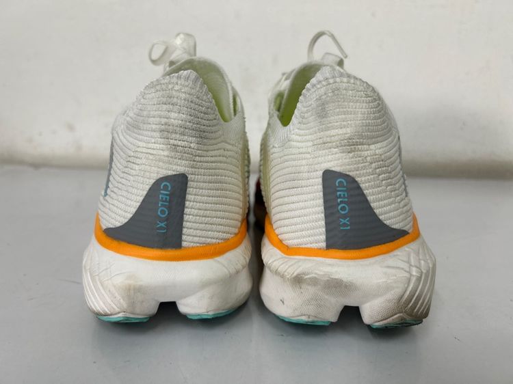 รองเท้า HOKA รูปที่ 3