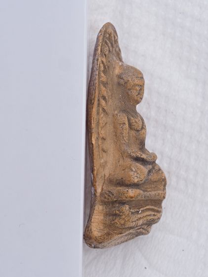 พระรอด 25126810 รูปที่ 4