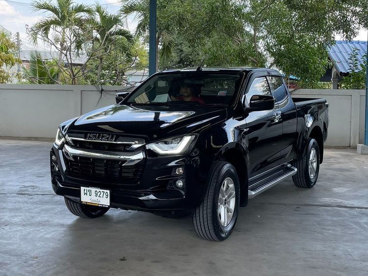 รถ Isuzu D-MAX 1.9 Hi-Lander Ddi สี ดำ