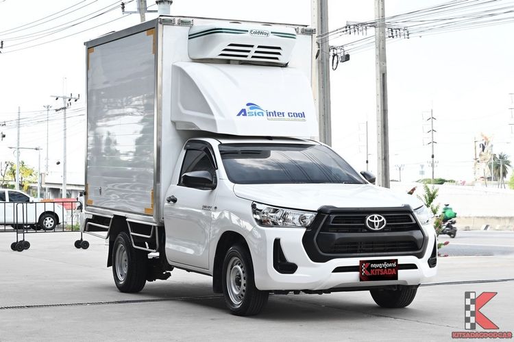 รถ Toyota Hilux Revo 2.4 Entry สี ขาว