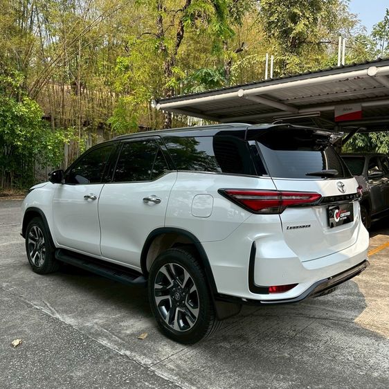 Toyota Fortuner 2025 2.4 Legender Utility-car ดีเซล ไม่ติดแก๊ส เกียร์อัตโนมัติ ขาว รูปที่ 4