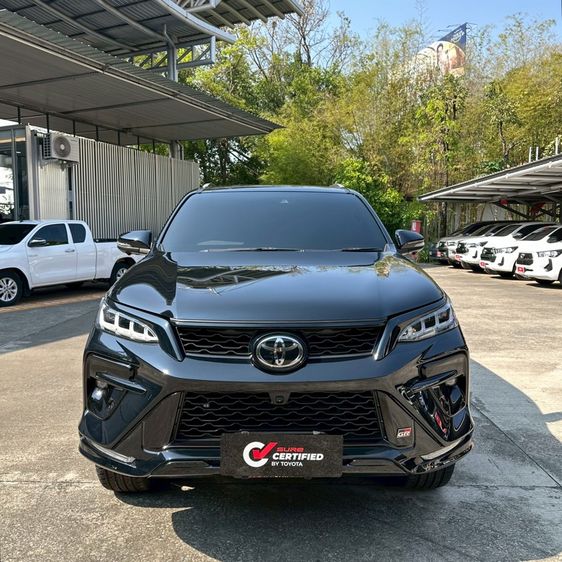 Toyota Fortuner 2025 2.8 GR Sport 4WD Utility-car ดีเซล ไม่ติดแก๊ส เกียร์อัตโนมัติ ดำ รูปที่ 2