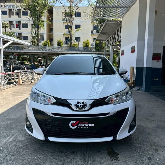 Toyota Yaris 2019 1.2 E Sedan เบนซิน ไม่ติดแก๊ส เกียร์อัตโนมัติ ขาว รูปที่ 2