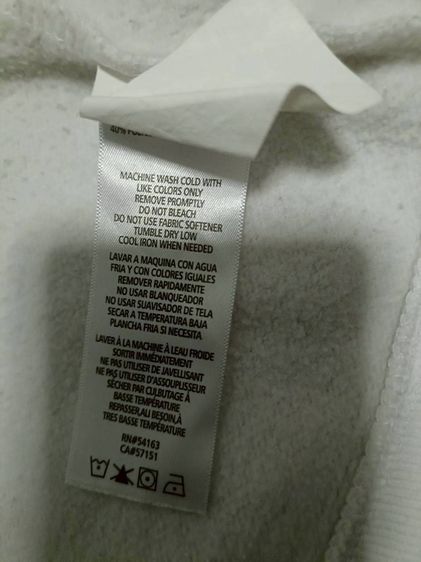 เสื้อ tommy hilfiger รูปที่ 18