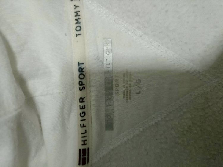 เสื้อ tommy hilfiger รูปที่ 15