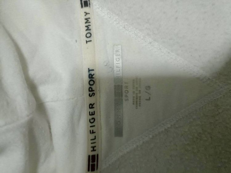 เสื้อ tommy hilfiger รูปที่ 14