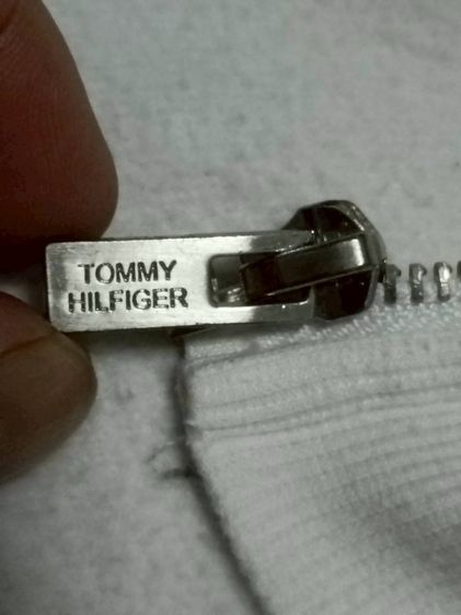เสื้อ tommy hilfiger รูปที่ 7