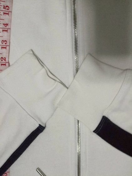 เสื้อ tommy hilfiger รูปที่ 4
