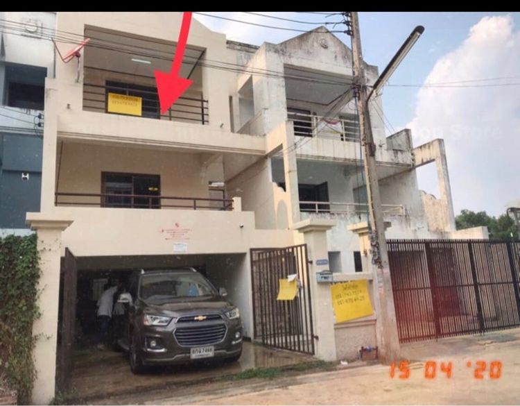 ทาวน์โฮม 3 ชั้น