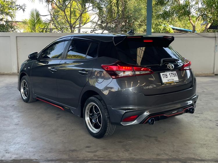 Toyota Yaris 2022 1.2 Entry Sedan เบนซิน ไม่ติดแก๊ส เกียร์อัตโนมัติ เทา รูปที่ 4