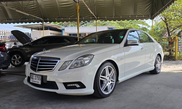 Mercedes-Benz E-Class 2011 E250 AMG Sedan เบนซิน ไม่ติดแก๊ส เกียร์อัตโนมัติ ขาว รูปที่ 2