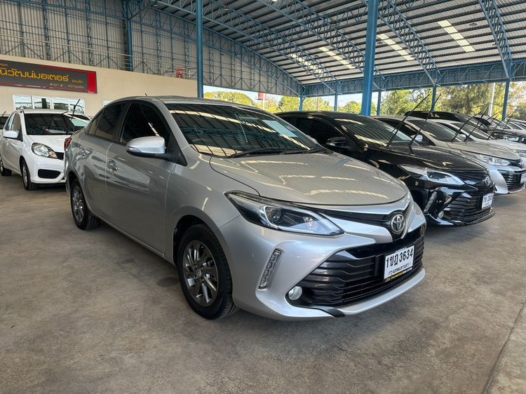 Toyota Vios 2020 1.5 Mid Sedan เบนซิน ไม่ติดแก๊ส เกียร์อัตโนมัติ เทา รูปที่ 3