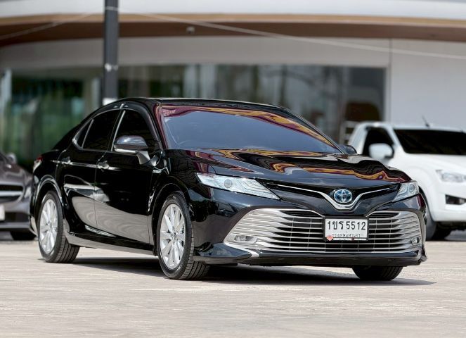 Toyota Camry 2020 2.5 HEV Premium Luxury ไฮบริด เกียร์อัตโนมัติ ดำ รูปที่ 2