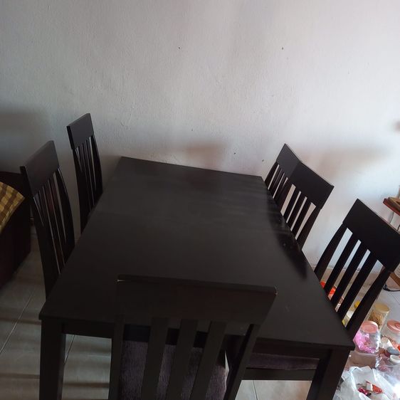 อื่นๆ ดำ โต๊ะอาหารไม้ พร้อมเก้าอี้ 6 ตัว สภาพดี แข็งแรง