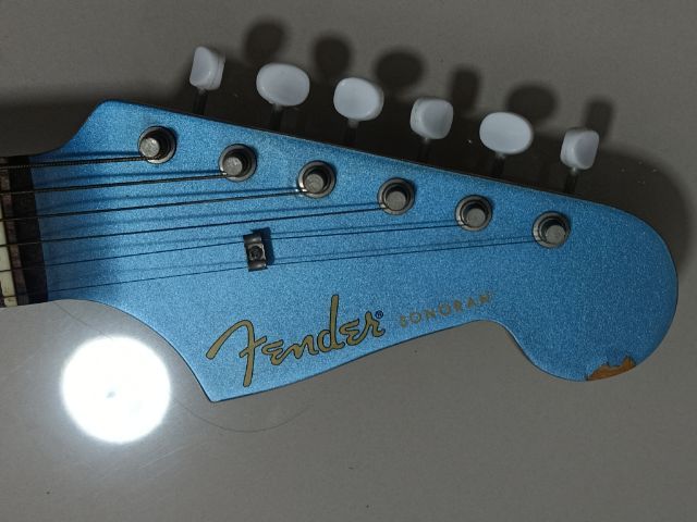 ขายกีต้าร์โปร่งไฟฟ้า fender sonoran มีตำหนิ 2 ตำแหน่ง นอกนั้นใช้งานได้ตามปกติ ราคา 6,000 บาท สนใจติดต่อ โทร 084-2549456,0810359988 ต๊อบครับ รูปที่ 5
