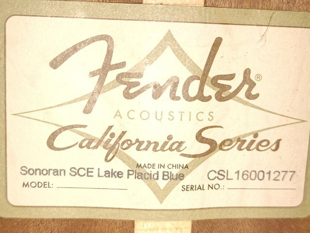 ขายกีต้าร์โปร่งไฟฟ้า fender sonoran มีตำหนิ 2 ตำแหน่ง นอกนั้นใช้งานได้ตามปกติ ราคา 6,000 บาท สนใจติดต่อ โทร 084-2549456,0810359988 ต๊อบครับ รูปที่ 3