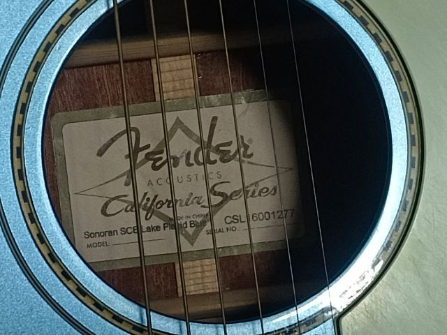 ขายกีต้าร์โปร่งไฟฟ้า fender sonoran มีตำหนิ 2 ตำแหน่ง นอกนั้นใช้งานได้ตามปกติ ราคา 6,000 บาท สนใจติดต่อ โทร 084-2549456,0810359988 ต๊อบครับ รูปที่ 2
