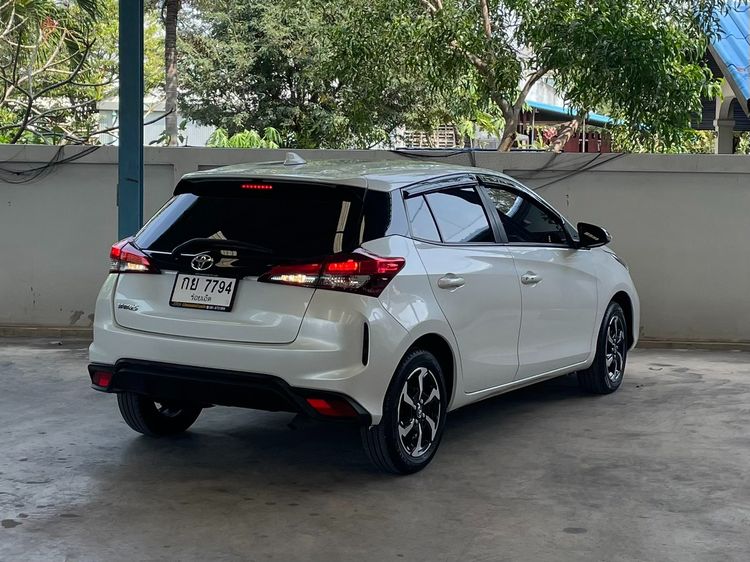Toyota Yaris 2023 1.2 Smart Sedan เบนซิน ไม่ติดแก๊ส เกียร์อัตโนมัติ ขาว รูปที่ 2