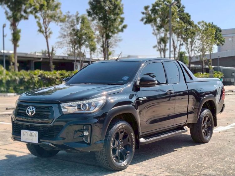 รถ Toyota Hilux Revo Smart Cab 2.8 G Prerunner Navi Rocco สี ดำ