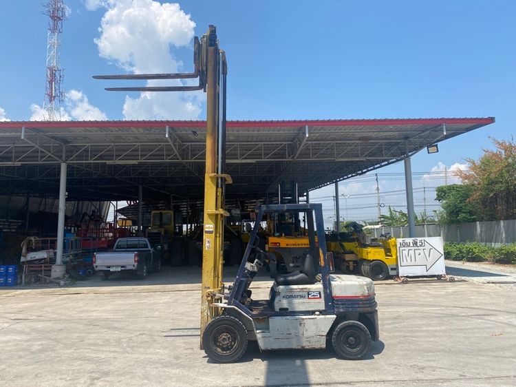 รถฟอร์คลิฟท์ KOMATSU  รุ่น FD25-11 ยก 2.5 ตัน ยกสูง 4 เมตร งาหมุน  