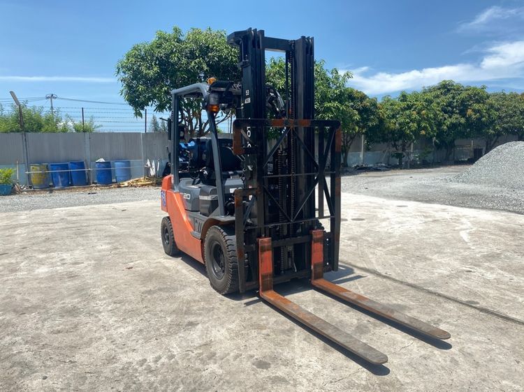 รถฟอร์คลิฟท์ TOYOTA รุ่น 02-8FG20 ยก 2ตัน  ยกสูง 5.5เมตร ใช้แก๊ส LPG รูปที่ 10