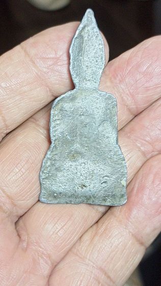 พระชินตะกั่วหูยานแถมพ่อเคลือบ รูปที่ 3