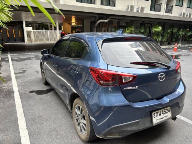รถ Mazda Mazda 2 1.3 Skyactiv-G สี กรมท่า