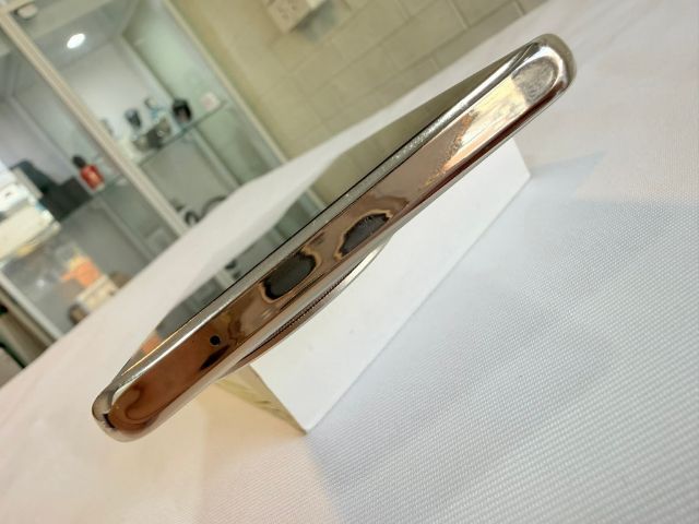 Vivo V30e สีขาว รูปที่ 11