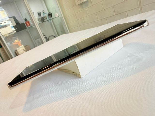 Vivo V30e สีขาว รูปที่ 8