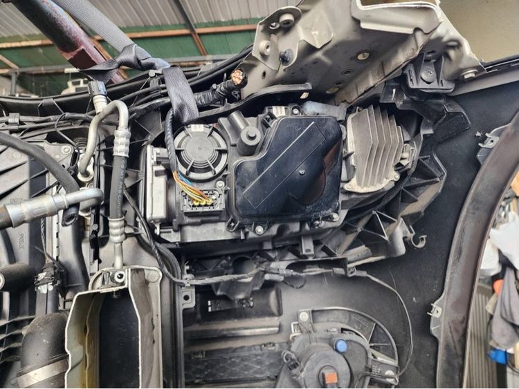 หน้าตัด BMW E90 ยกหน้า หรือแยกชิ้นได้ครับ รูปที่ 12