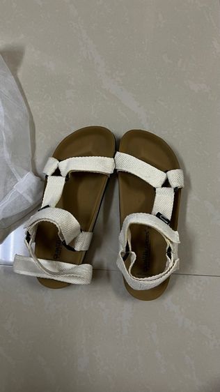 รองเท้าลำลอง