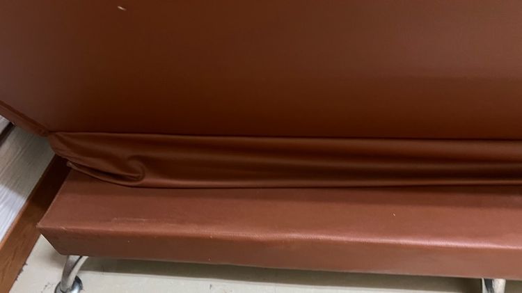 โซฟาหนังสีน้ำตาล รูปที่ 2