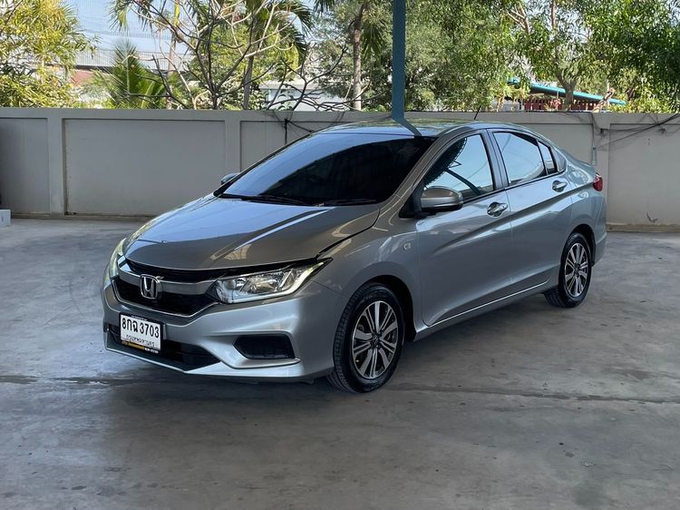 รถ Honda City 1.5 V i-VTEC สี บรอนซ์เงิน