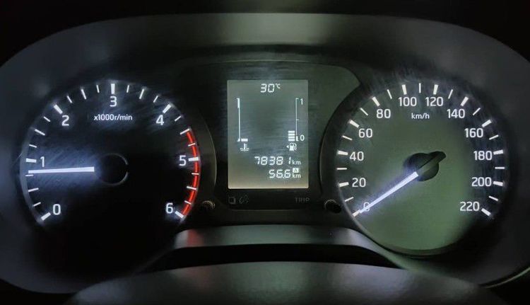 Nissan Navara 2019 2.5 V Pickup ดีเซล ไม่ติดแก๊ส เกียร์ธรรมดา ดำ รูปที่ 4