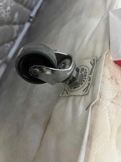 เตียงพร้อมที่นอน Sealy สภาพดี ไม่ยุบ ซื้อมาเกือบ 7 หมื่น รูปที่ 8