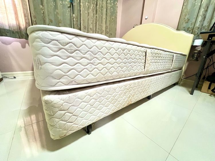 เตียงพร้อมที่นอน Sealy สภาพดี ไม่ยุบ ซื้อมาเกือบ 7 หมื่น รูปที่ 3