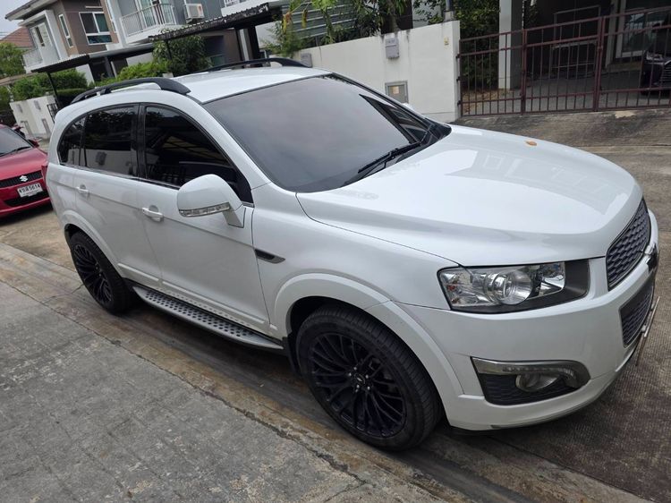 รถ Chevrolet Captiva 2.0 LSX สี ขาว