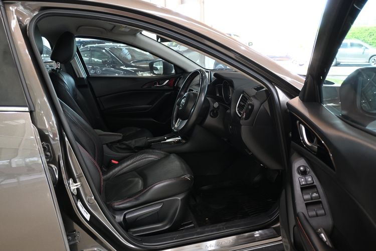 Mazda Mazda3 2014 2.0 C Sedan เบนซิน ไม่ติดแก๊ส เกียร์อัตโนมัติ น้ำตาล รูปที่ 3